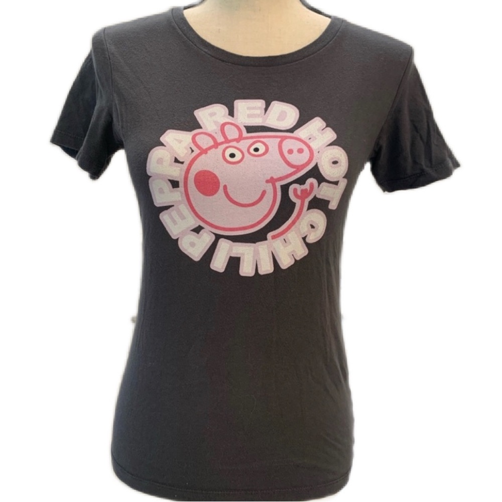 Novelty Tee ~ “Red Hot Chili Peppa” In Gray/Pink/White ~ Size Small